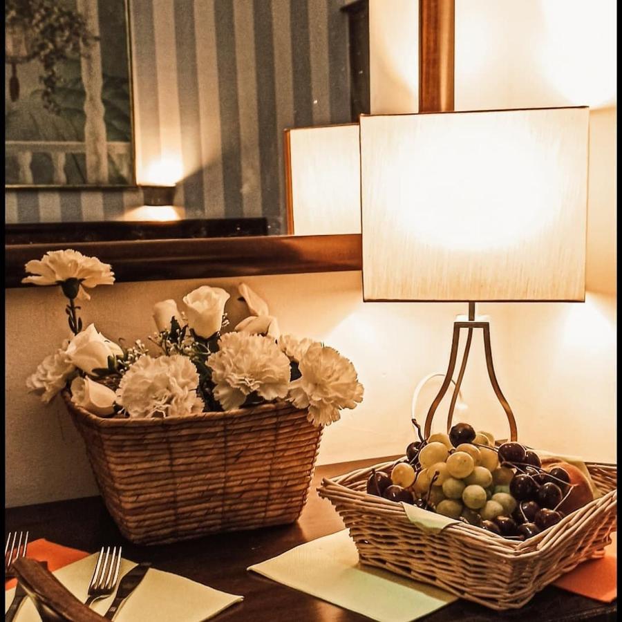 Hotel Plaza 칼타니세타 외부 사진