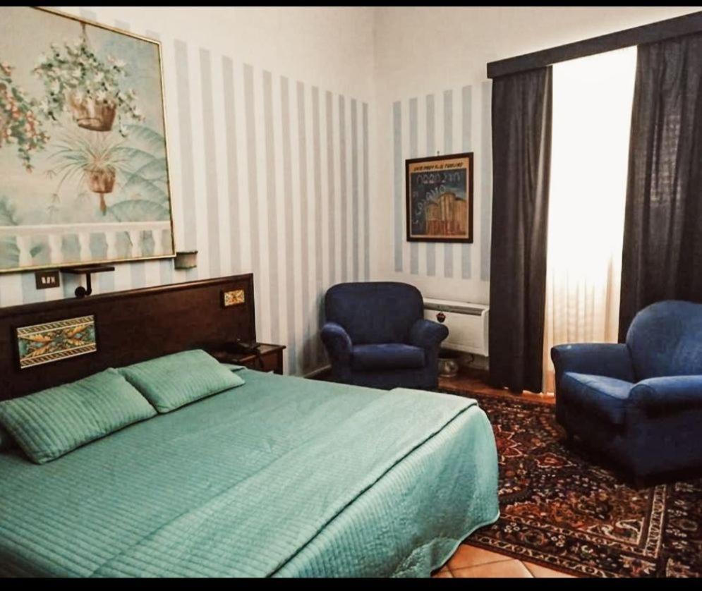 Hotel Plaza 칼타니세타 외부 사진